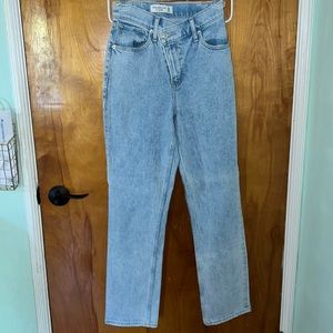 Abercrombie & Fitch 90’s Jeans